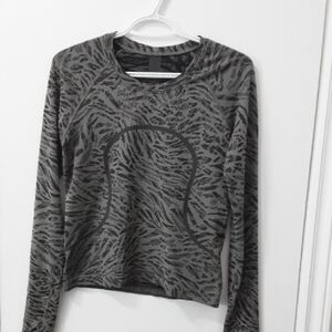 lululemon athletica Swiftly Tech Long Sleeve 2.0, Size 8